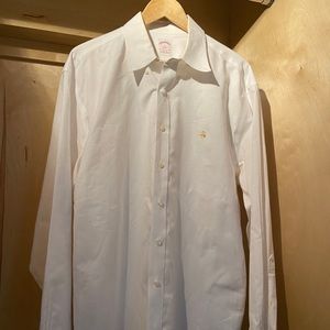 Brooks Brothers Classic White Button Down Large